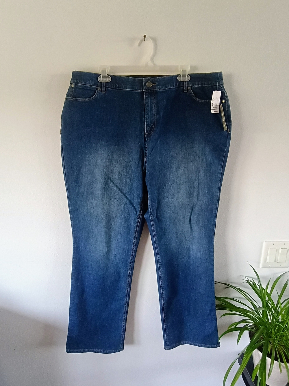 CJ Banks Comfort Waist Straight Leg Stretch Jeans Women's 18W Average NWT Medium